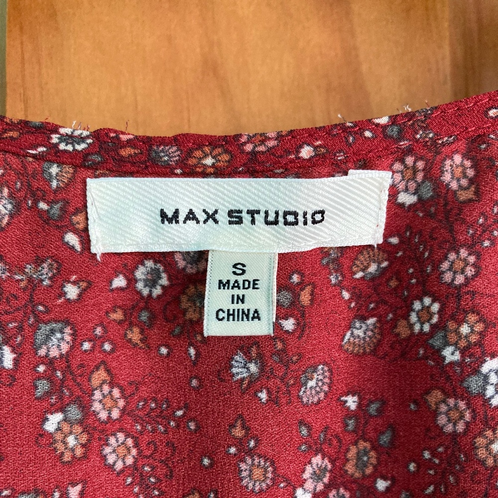 Women’s size small Max Studio red/maroon gently used long floral dress - Picture 5 of 8